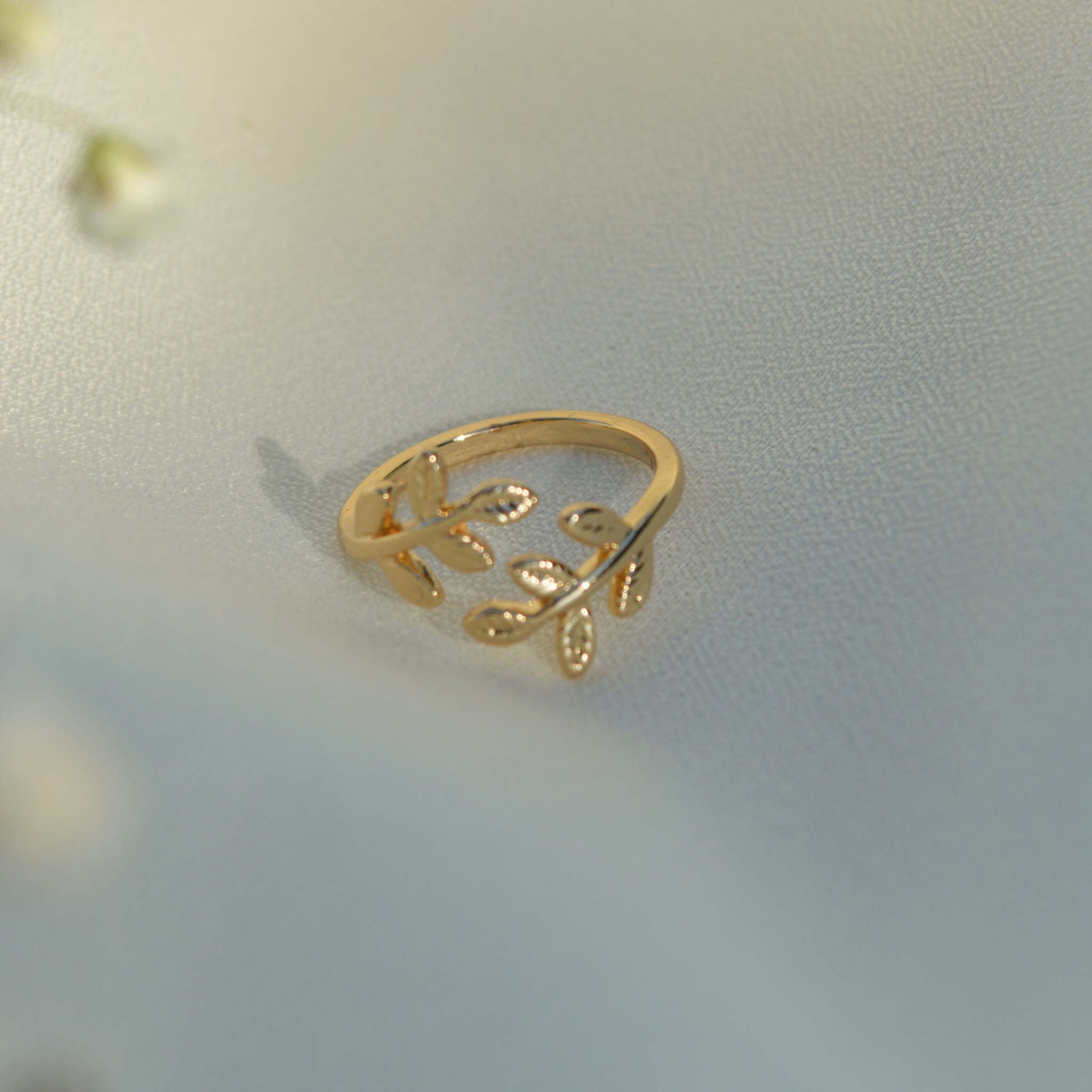 Olive Vine Ring - Gold
